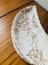 Load image into Gallery viewer, gold trimmed bone dish, early 1900s
